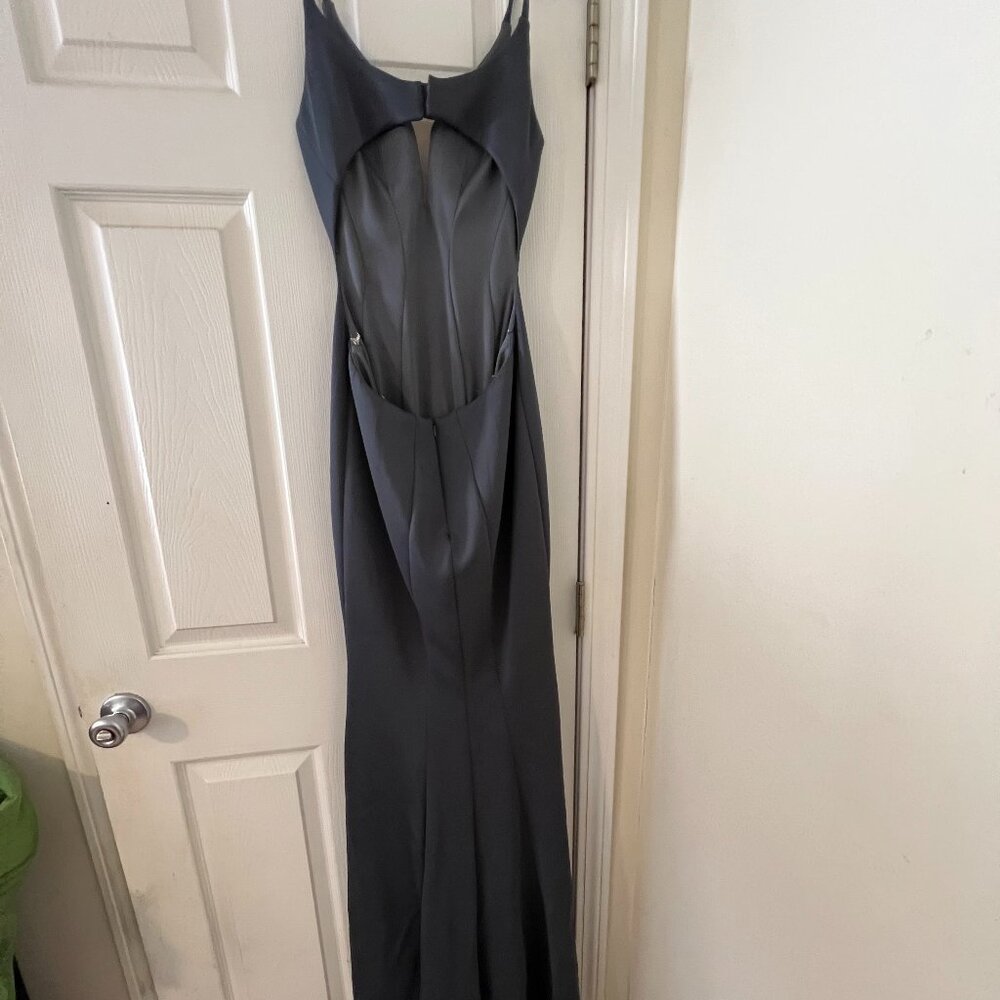 Prom/formal gown - Picture 2 of 3